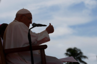 15-Apostolic Journey to Papua New Guinea: Meeting with the Faithful of the Diocese of Vanimo  