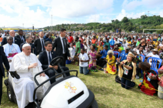 20-Apostolic Journey to Papua New Guinea: Meeting with the Faithful of the Diocese of Vanimo  