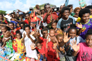 24-Apostolic Journey to Papua New Guinea: Meeting with the Faithful of the Diocese of Vanimo  