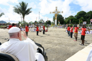 25-Apostolic Journey to Papua New Guinea: Meeting with the Faithful of the Diocese of Vanimo  