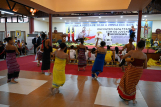 8-Viaje apostólico a Timor Oriental: Encuentro con los jóvenes  