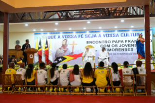 11-Viaje apostólico a Timor Oriental: Encuentro con los jóvenes  