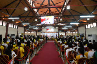 15-Viaje apostólico a Timor Oriental: Encuentro con los jóvenes  