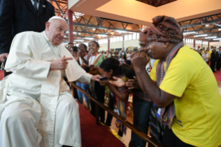 23-Viaje apostólico a Timor Oriental: Encuentro con los jóvenes  