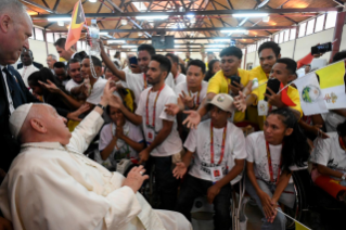 22-Viaje apostólico a Timor Oriental: Encuentro con los jóvenes  