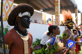 10-Viaggio Apostolico in Papua Nuova Guinea: Incontro con i Giovani 