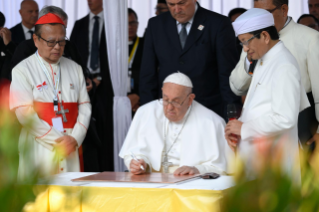 7-Viaje apostólico a Indonesia: Encuentro interreligioso 