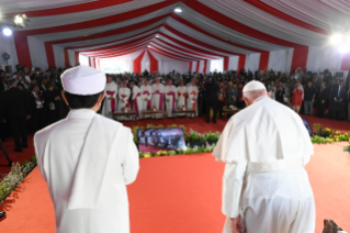 11-Viaje apostólico a Indonesia: Encuentro interreligioso 
