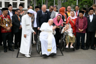 22-Apostolic Journey to Indonesia: Interreligious Meeting