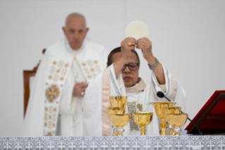 15-Viaje apostólico a Indonesia: Santa Misa 