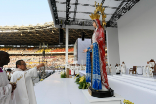 18-Viaje apostólico a Indonesia: Santa Misa 