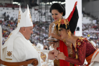 21-Viaje apostólico a Indonesia: Santa Misa 