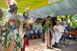 19-Apostolic Journey to Papua New Guinea: Private Meeting with a Group of Missionaries  