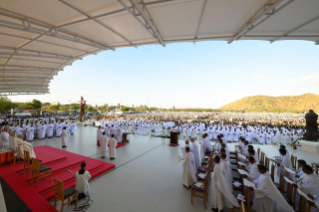 32-Viaje apostólico a Timor Oriental: Santa Misa  