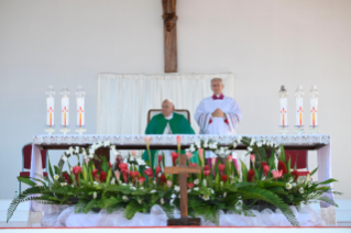 13-Viaje apostólico a Papúa Nueva Guinea: Santa Misa  