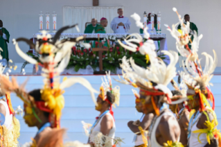 20-Viaje apostólico a Papúa Nueva Guinea: Santa Misa  