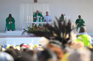 21-Viaje apostólico a Papúa Nueva Guinea: Santa Misa  