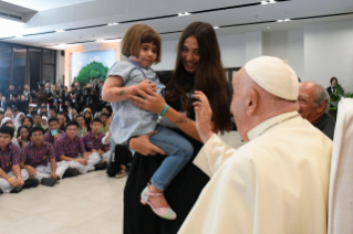 7-Viaje apostólico a Indonesia: Encuentro con jóvenes de Scholas Occurrentes 