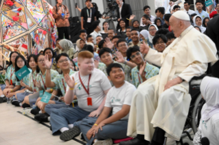 14-Viaje apostólico a Indonesia: Encuentro con jóvenes de Scholas Occurrentes 