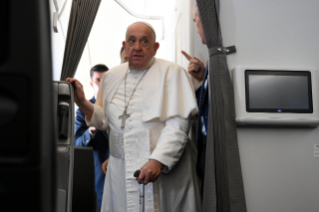 0-Viaje apostólico a Singapur: Conferencia de prensa del Santo Padre durante el vuelo de regreso 