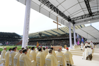 5-Apostolic Journey to Belgium: Angelus  