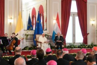 5-Voyage apostolique au Luxembourg : Rencontre avec les autorités, la société civile et le corps diplomatique