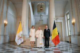 2-Apostolic Journey to Luxembourg and Belgium: Meeting with the Authorities and the Civil Society 