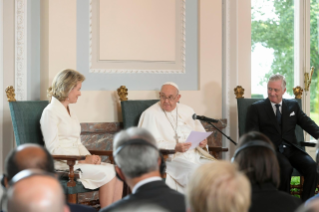5-Apostolic Journey to Luxembourg and Belgium: Meeting with the Authorities and the Civil Society 