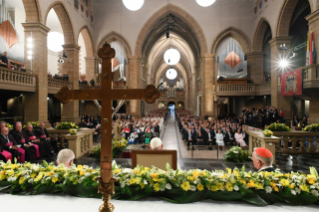 15-Voyage apostolique au Luxembourg : Rencontre avec la communauté catholique
