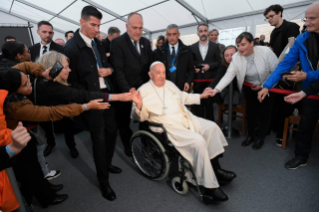 32-Voyage apostolique au Luxembourg : Rencontre avec la communauté catholique