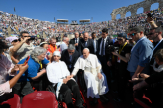 5-Visit to Verona: The Holy Father chairs the meeting "Arena of Peace: Justice and Peace embrace"
