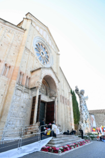 0-Pastoralbesuch in Verona: Begegnung mit Kindern und Jugendlichen