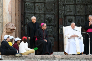 2-Pastoralbesuch in Verona: Begegnung mit Kindern und Jugendlichen