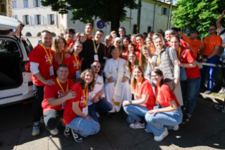 16-Pastoralbesuch in Verona: Begegnung mit Kindern und Jugendlichen