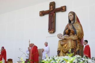 14-Visit to Verona: Eucharistic Concelebration