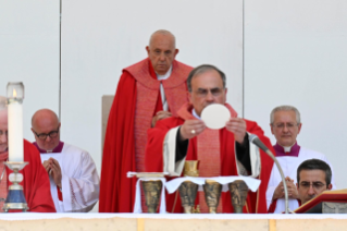 27-Visit to Verona: Eucharistic Concelebration