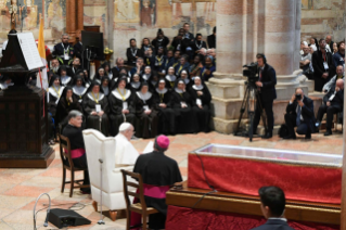 9-Visita a Verona: Incontro con Sacerdoti e Consacrati 