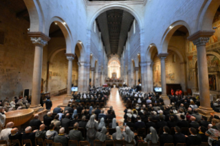 20-Visita a Verona: Incontro con Sacerdoti e Consacrati 
