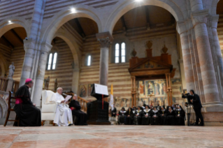 19-Visita a Verona: Incontro con Sacerdoti e Consacrati 