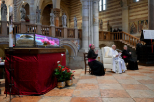 18-Visita a Verona: Incontro con Sacerdoti e Consacrati 