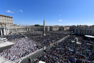 24-Funeral Mass of the Roman Pontiff Francis