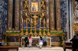 15-Interment of the coffin of the Roman Pontiff Francis