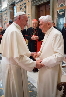 11-Comm&#xe9;moration du 65e anniversaire d'ordination sacerdotale du pape &#xe9;m&#xe9;rite Beno&#xee;t XVI