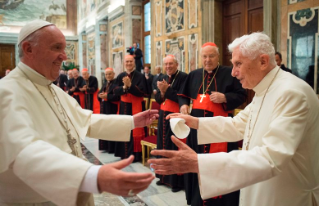 15-Comm&#xe9;moration du 65e anniversaire d'ordination sacerdotale du pape &#xe9;m&#xe9;rite Beno&#xee;t XVI