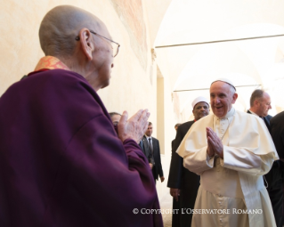 3-Besuch von Papst Franziskus in Assisi zum Weltgebetstag für den Frieden “Durst nach Frieden. Religionen und Kulturen im Dialog”