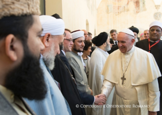 8-Visite du Pape Fran&#xe7;ois &#xe0; Assise pour la Journ&#xe9;e mondiale de pri&#xe8;re pour la paix .  &#xab; Soif de Paix. Religions et cultures en dialogue &#xbb;