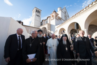 20-Visite du Pape Fran&#xe7;ois &#xe0; Assise pour la Journ&#xe9;e mondiale de pri&#xe8;re pour la paix .  &#xab; Soif de Paix. Religions et cultures en dialogue &#xbb;