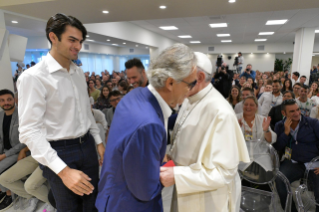 32-Visita do Santo Padre &#xe0; 'Cittadella Cielo' da Comunidade Novos Horizontes de Frosinone 