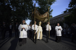 36-Solennité du Corps et du Sang du Christ - Messe et procession 