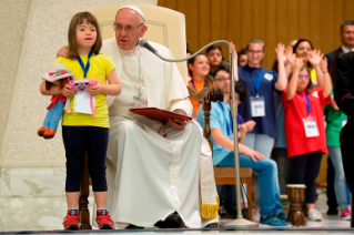 3-Ai Partecipanti al Convegno per Persone Disabili, promosso dalla Conferenza Episcopale Italiana